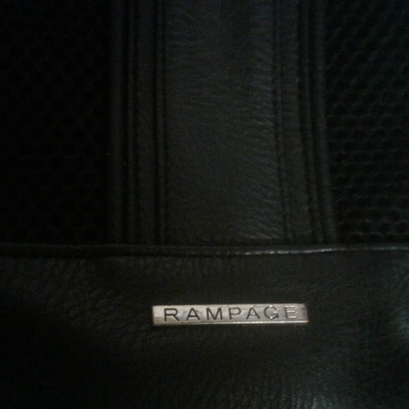 Rampage crossbody - Picture 2 of 4